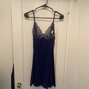 NWT Heidi Klum Intimates Elegant Lace Trim Nightgown - Blue Large